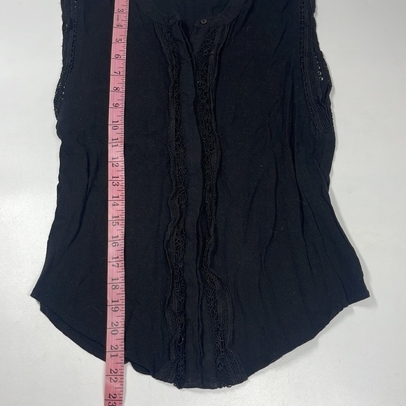 Anthropologie Eri + Ali Black Button Front Crochet Detail Sleeveless Top XS - Picture 9 of 10